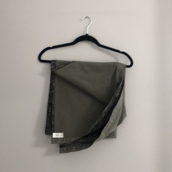 Lululemon customizable snap scarf. - Picture 2 of 5